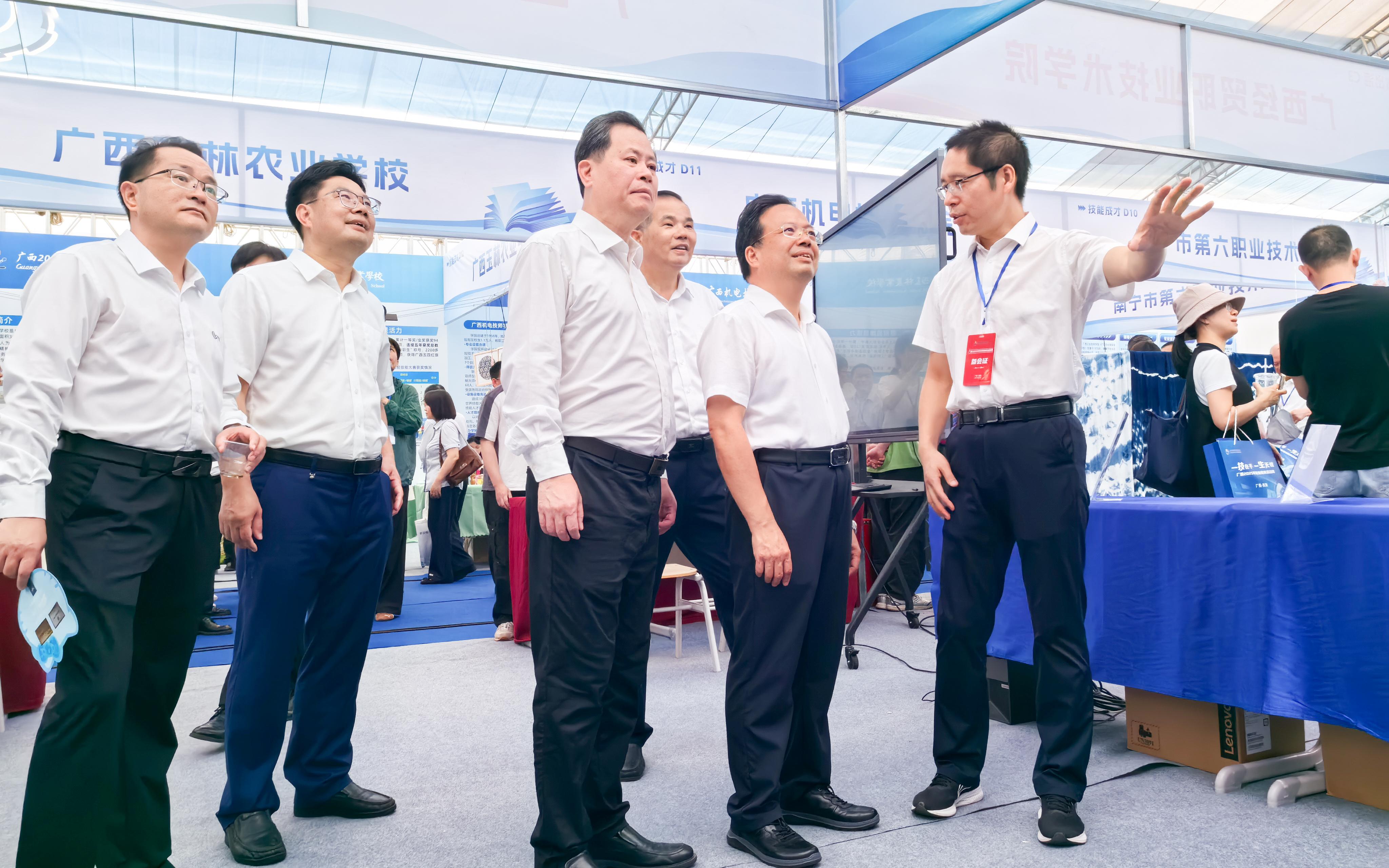 職教周系列報(bào)道|一技在手，一生無(wú)憂——記廣西2025年...